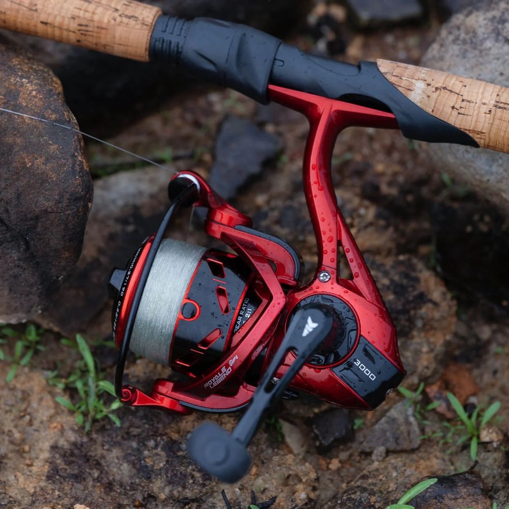 KastKing 2000 Royale Legend Glory Fishing Reel - Red